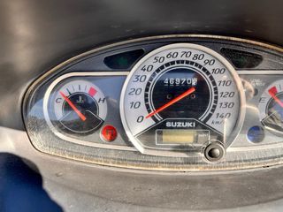 Suzuki Burgman 200 Blanca