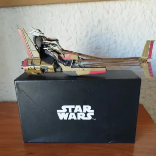 Star Wars Enfys Nest con Moto