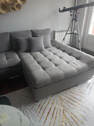 Sofá chaise longue gris de tela