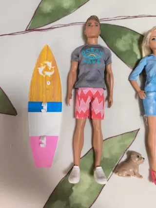 Muñecos Barbie y Ken con accesorios