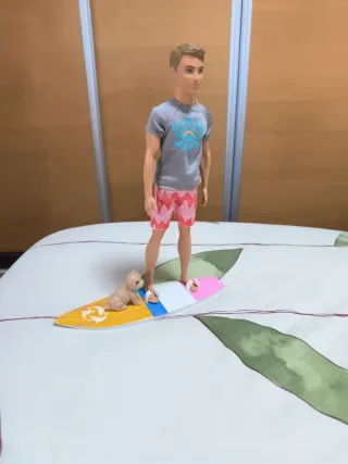 Muñecos Barbie y Ken con accesorios