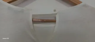 Camisa Massimo Dutti en color crudo. Talla M.