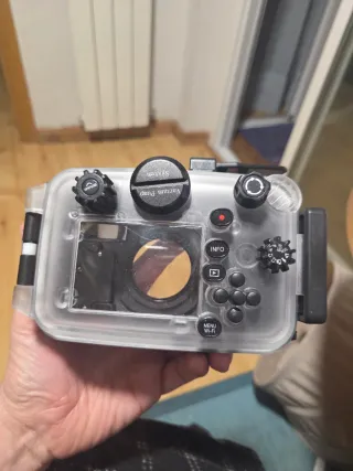 Cámara OM System TG-7 Roja + Carcasa Buceo