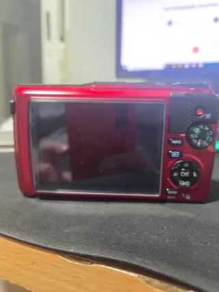 Cámara OM System TG-7 Roja + Carcasa Buceo