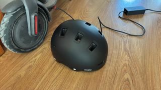 Patinete Eléctrico Xiaomi M365 con 210 km + casco