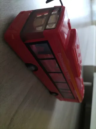 Lote de autobuses de juguete