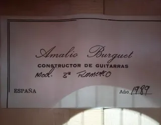 Guitarra Flamenca amplificada Amalio Burguer