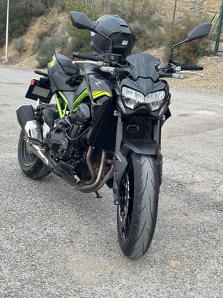 Kawasaki Z900 A2 Deslimitada 2022 Negra/Verde