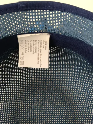 Sombrero de mujer azul con lazo estampado