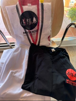 Equipación Mugendo Artes Marciales