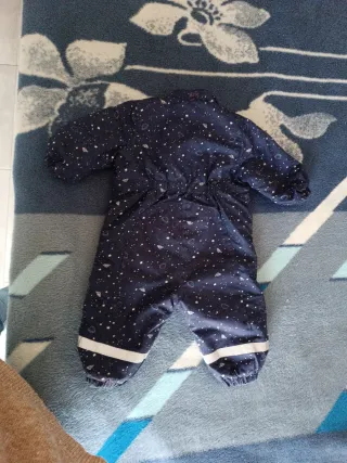 Mono nieve bebé H&M 6-9 meses