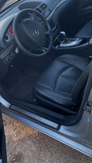 Mercedes-Benz E400 2003