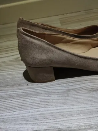 Zapatos de tacón beige/marrón talla 41