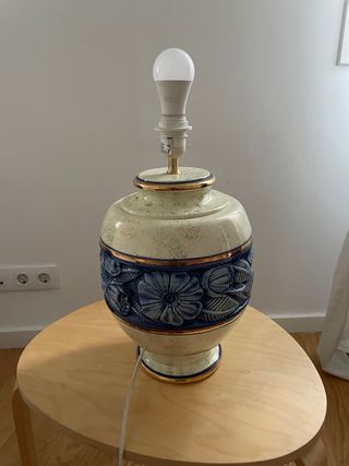Lámpara de mesa cerámica floral
