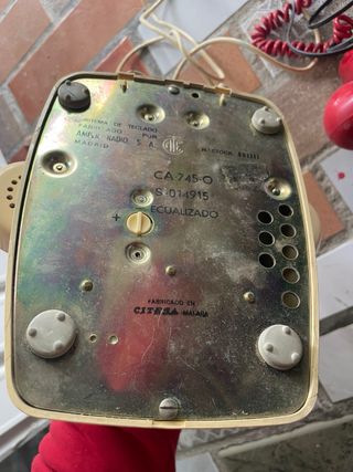 Lote 2 teléfonos antiguos beige y rojo