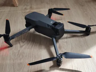 Dron DJI Mavic 3