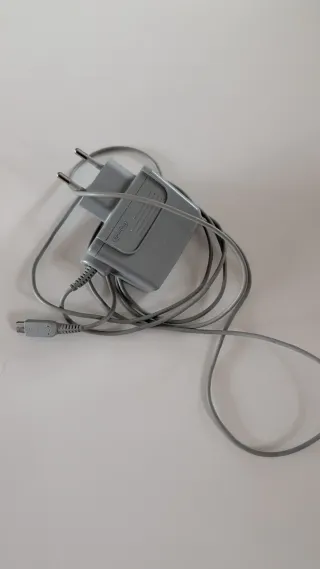 Nintendo DSI XL Roja Edición Super Mario Bros.