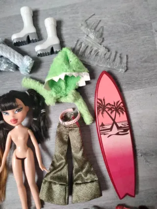 Lote Bratz Muñecas y Accesorios