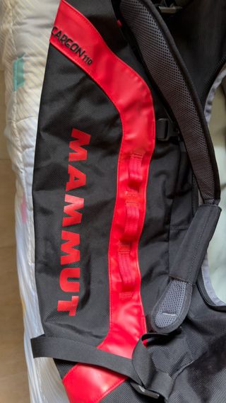 Bolsa Petate Viaje Mammut cargon 110l Negra Roja