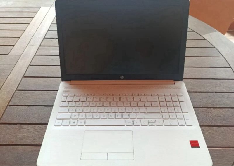 Portátil HP 256GB SSD 8GB RAM Blanco afbeelding 3
