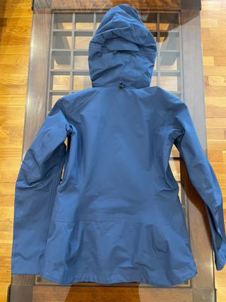 Cortavientos 650€ Helly Hansen nuevo M