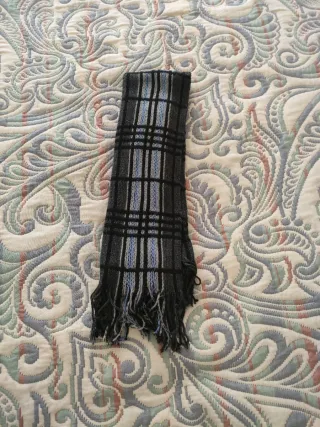 Bufanda de cuadros gris y azul