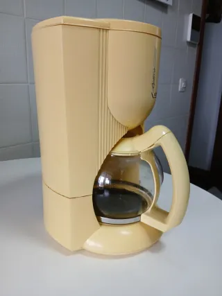 Cafetera Vintage Solac Optima Amarilla