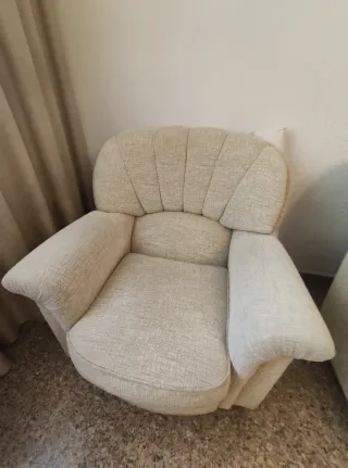 Conjunto sofá tela beige y dos sillones a  juego