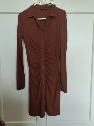 Vestido Stradivarius marrón Talla XS