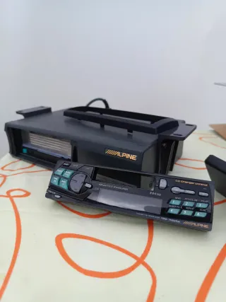 Radio Coche Alpine TDM-7582RM