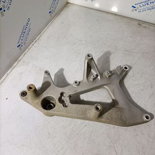 Triángulo soporte escape Honda Forza 125 2017-2019