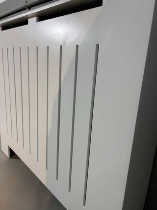 Cubre radiador blanco
