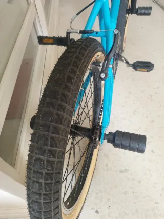 Bicicleta BMX Azul