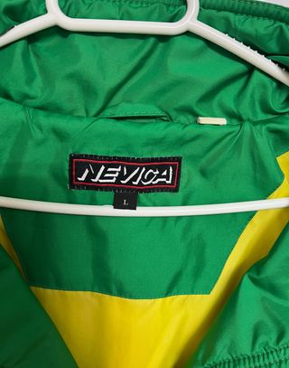 Chaqueta polar térmica multicolor es de talla L/XL