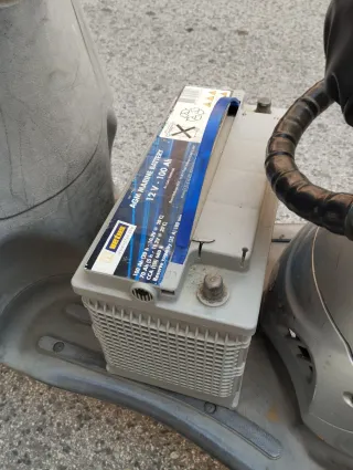 Batería Vetus + Controlador Solar BYGD