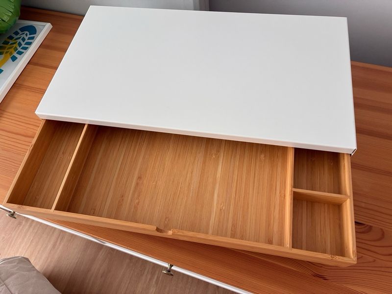 Soporte monitor con cajón, blanco y bambú de IKEA afbeelding 2