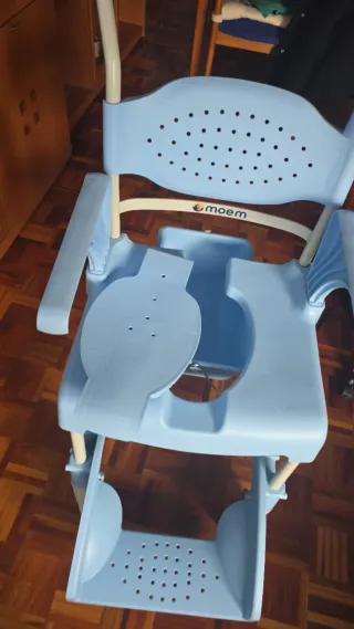 Silla de ducha Moem azul sin usar