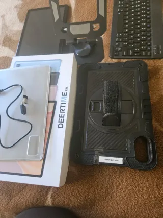 Tablet DEERTIME E15 Negra con Teclado Español