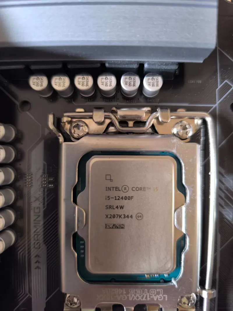 Placa Base Gigabyte B660 + i5 12400F + 32GB DDR4 afbeelding 10
