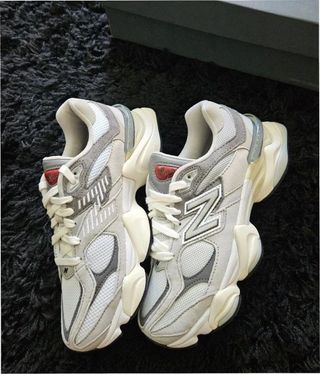 New Balance 9060 Gris Talla 40.5