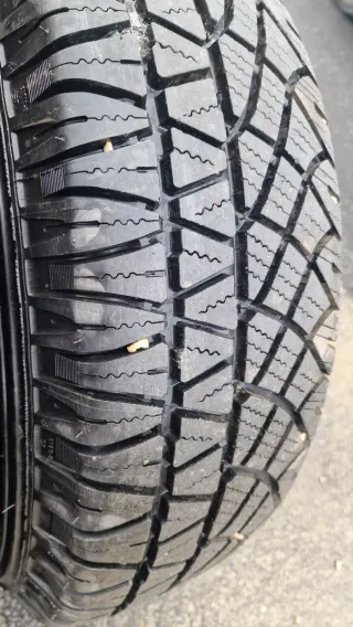 Neumáticos 235/75/15