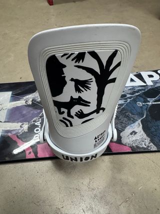 Snowboard CAPITA D.O.A 2026+Fijaciones Union Ultra