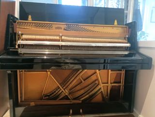 Piano Vertical Knight K10, modelo mítico