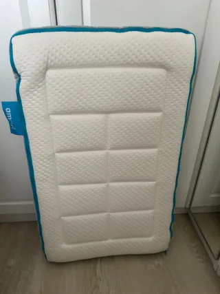 Minicuna colecho Comfy gris + Colchón Amori/ Como