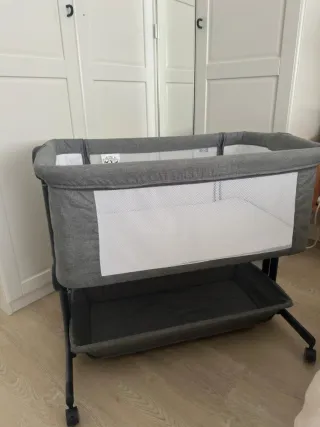 Minicuna colecho Comfy gris + Colchón Amori/ Como