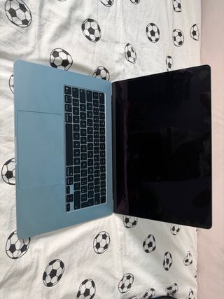 Macbook Air Apple 15” M4