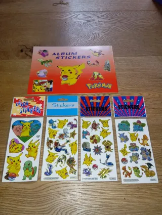 Álbum y pegatinas antiguas