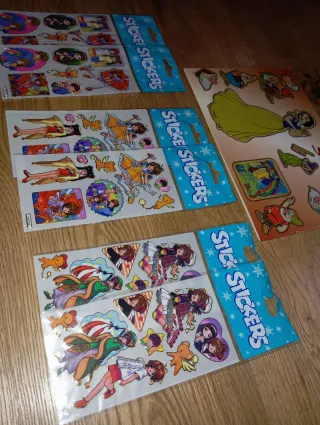 Álbum y pegatinas antiguas