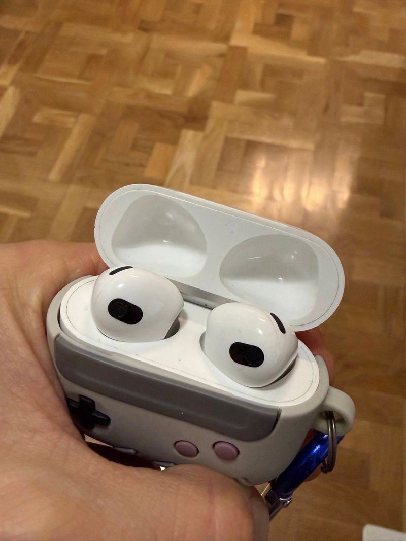 Apple AirPods 2ª Gen - Blancos usados con regalo afbeelding 8