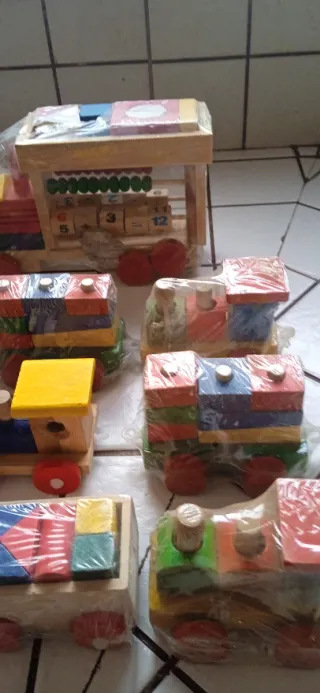 Trenes de madera para niños para habitación